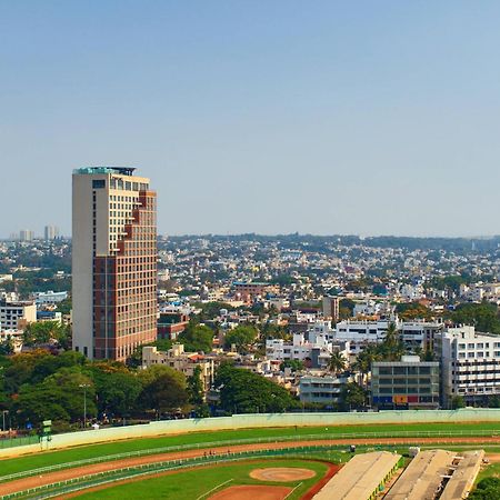 Renaissance Bengaluru Race Course Hotel Экстерьер фото